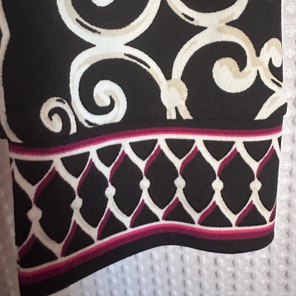 White House Black Market size xs wrap dress with sash. - Picture 5 of 7